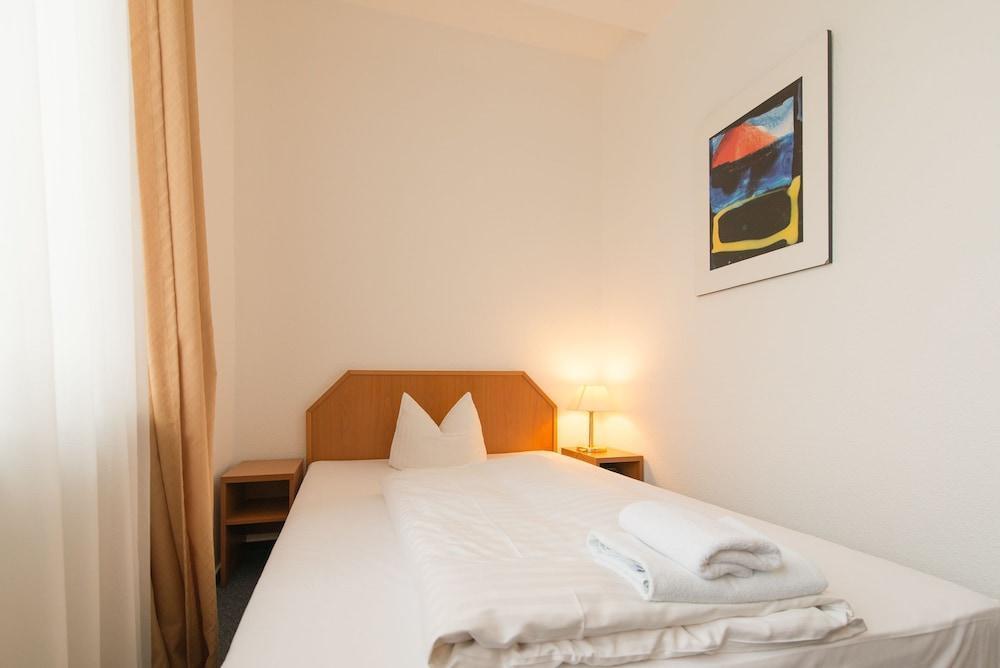Goethe Hotel Messe By Trip Inn Frankfurt am Main Exterior photo